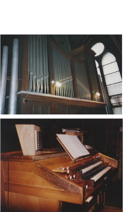 The former organ built by Merklin around 1880. It was the old choir organ of Ste Marie des Batignolles, severly modified by Bourgarel in 1963. Dismanteld in 1998. Photos by Serge Campione, former titulaire.